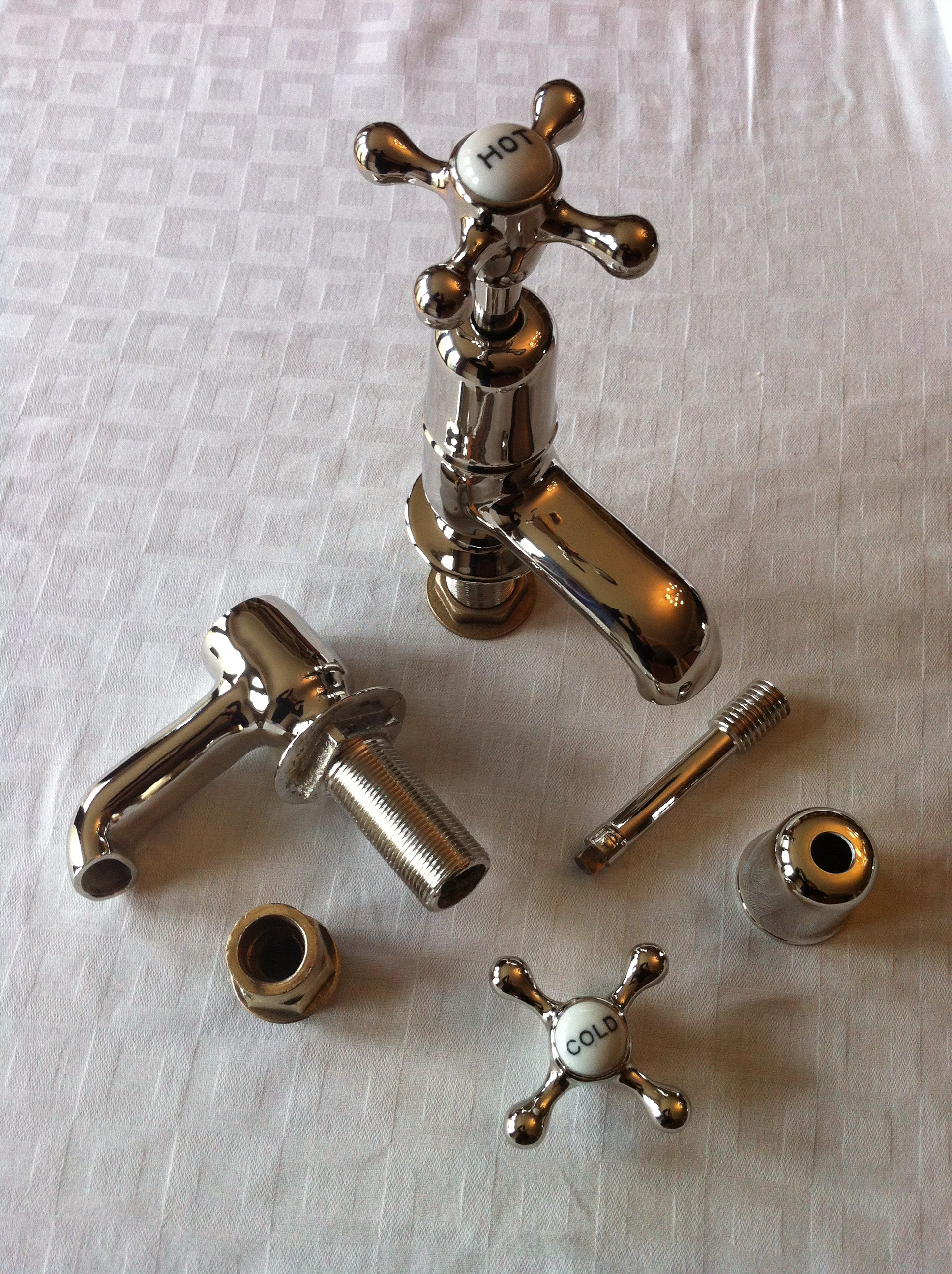 Read more about the article Basin Taps