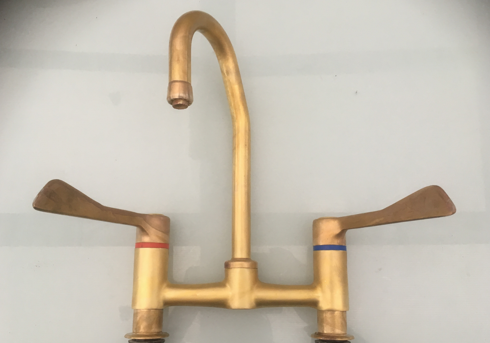 You are currently viewing Kitchen lever tap in stripped brass – SOLD.