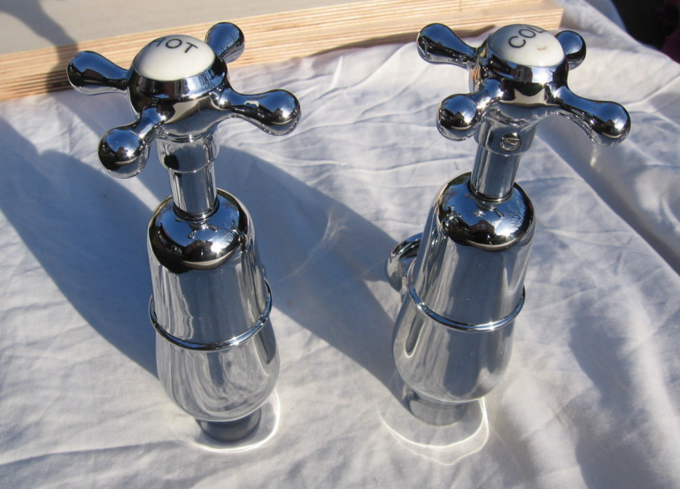 Read more about the article Chrome plated Globe taps