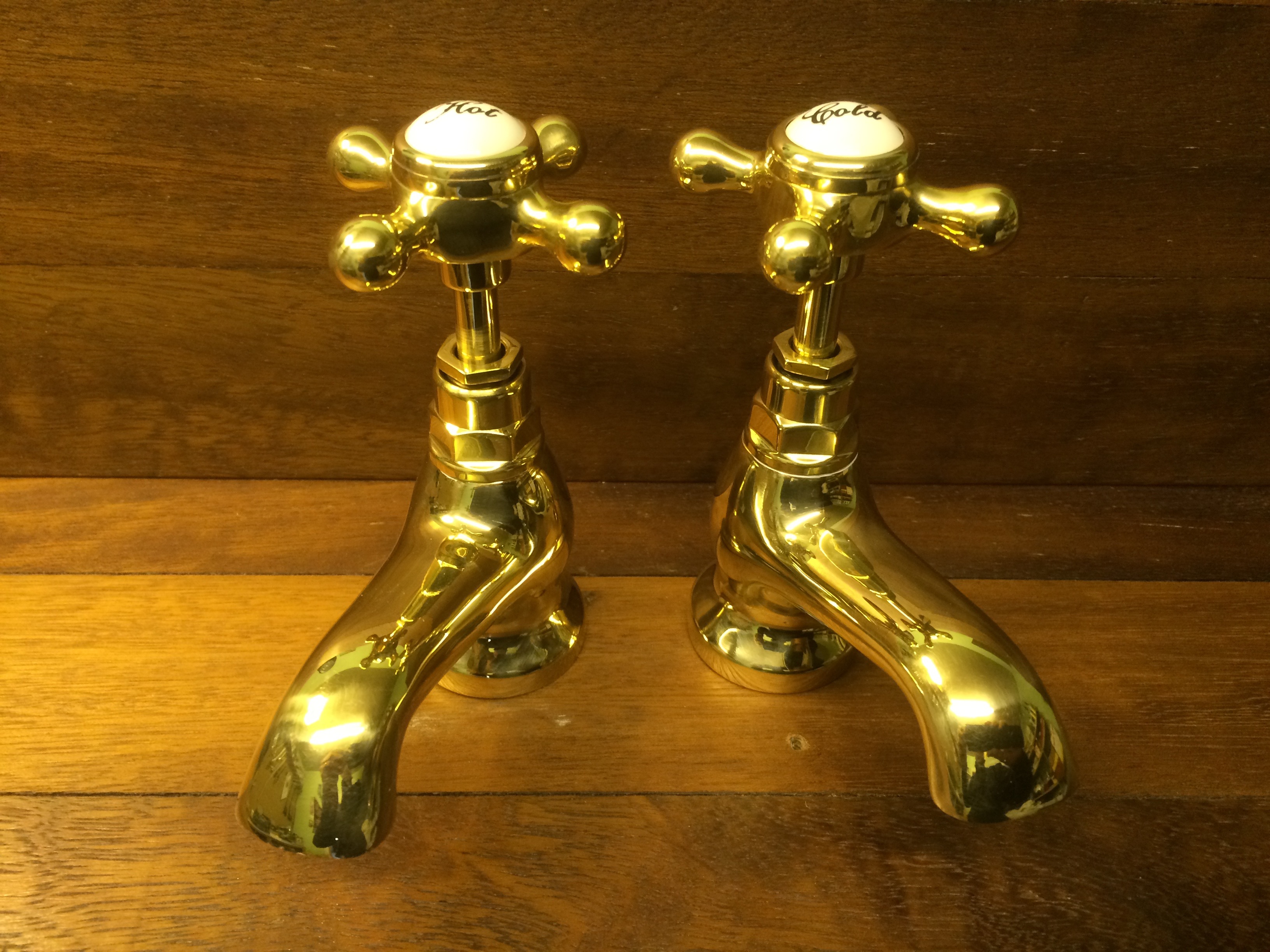 Read more about the article Doulton basin taps in polished brass – SOLD.