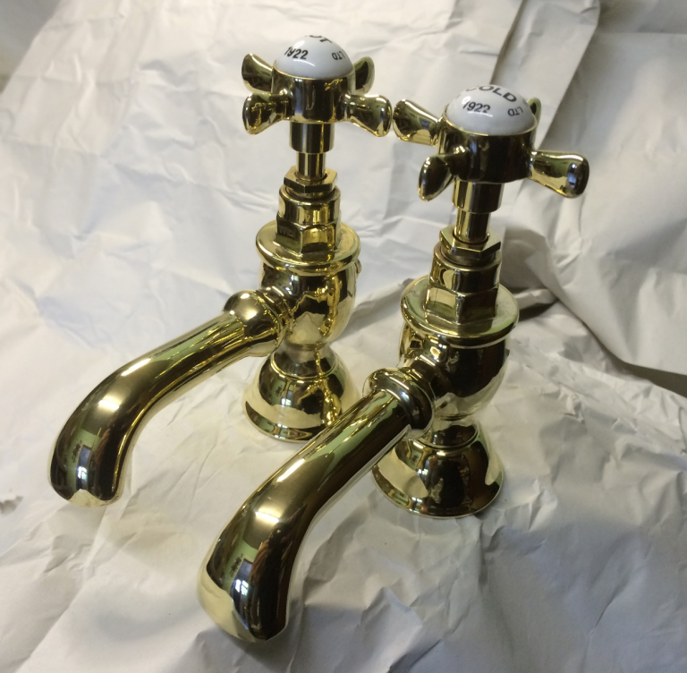 Read more about the article Adams 1922 basin taps in Polished Brass – SOLD