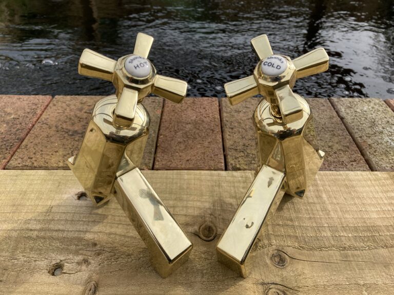 Read more about the article Shanks Art Deco bath taps.
