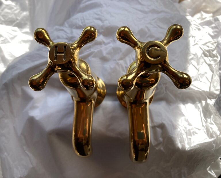 Read more about the article Aged, Polished Brass Basin Taps – SOLD.
